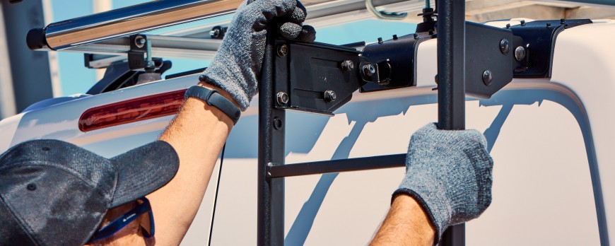 Transporte profesional y seguro de tuberías con el CRUZ Pipe Carrier de 3 metros