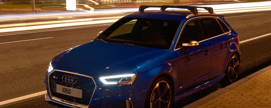 ¿Puedo desmontar el railing integrado de mi vehículo para montar unas barras de techo?